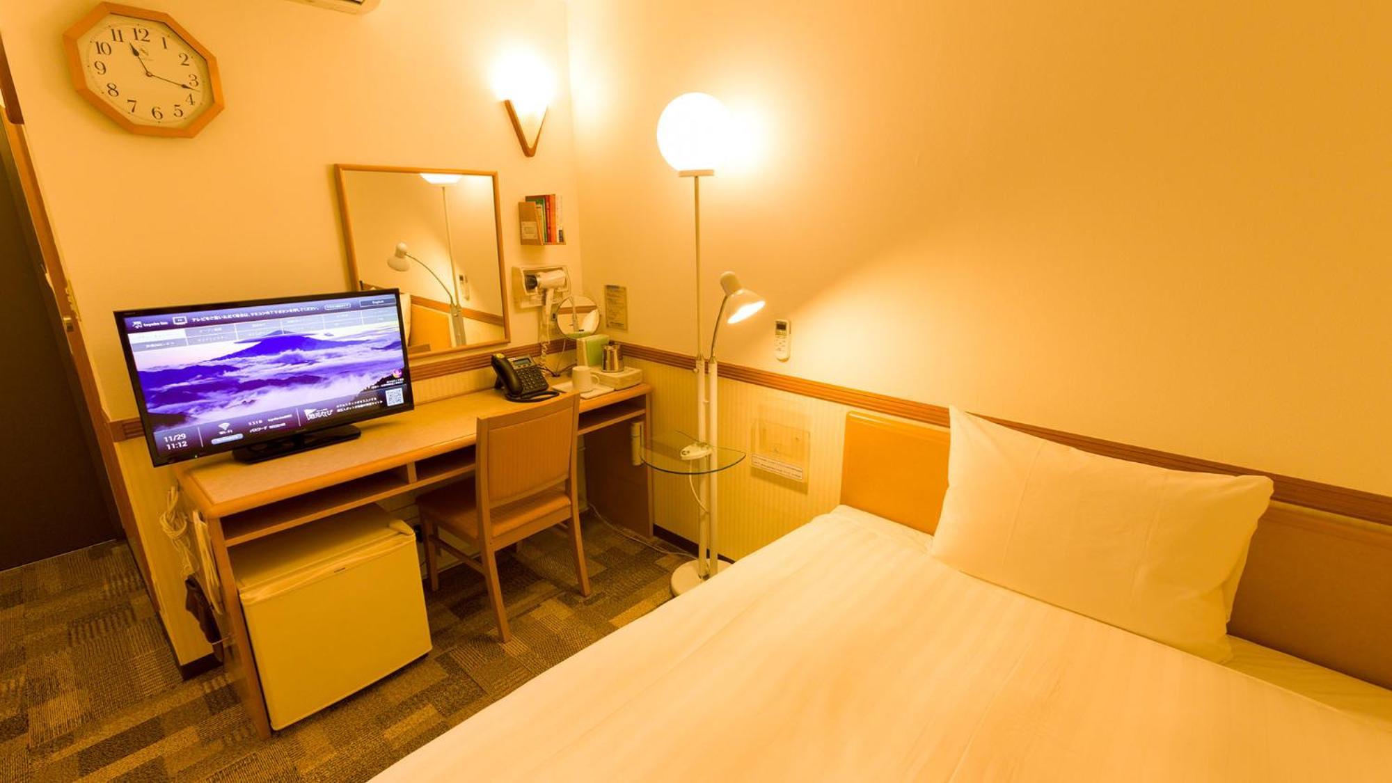 Toyoko Inn Kumamoto Sakuramachi Bus Terminal Mae Room photo